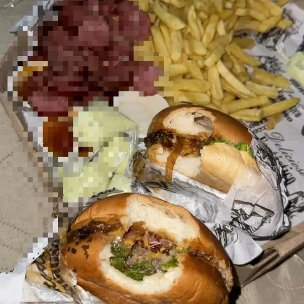 Combo 02 - 2 lanches + bata frita 200g