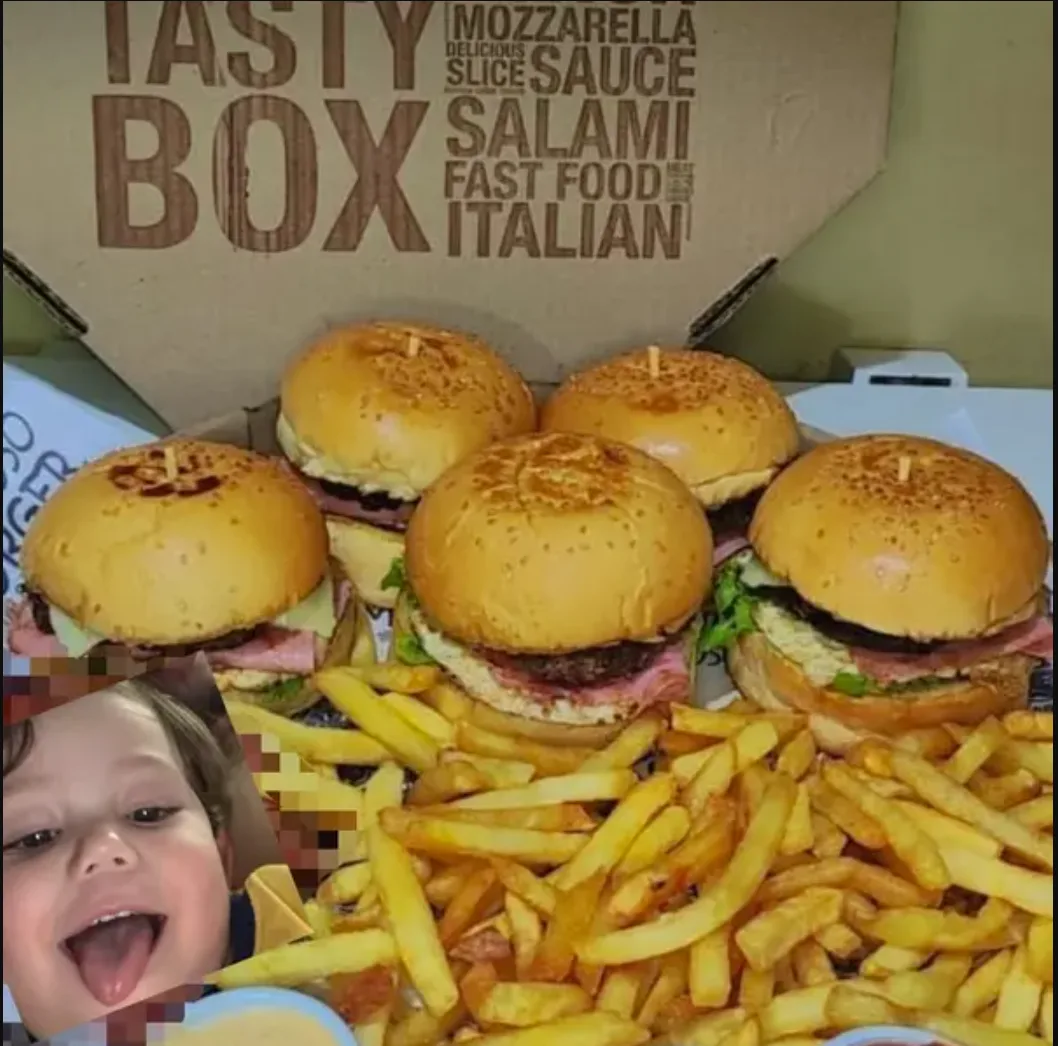 Combo 11 - 6 hambúrguers + batata frita 200g