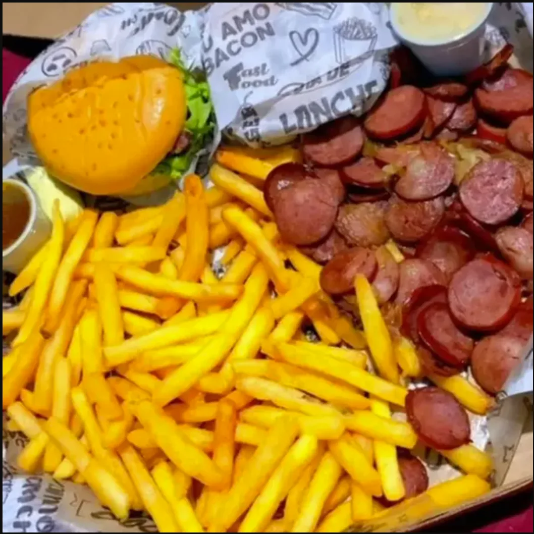 Combo 08 - 2 Lanches + batata frita 400g