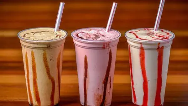 Monte seu Milk Shake