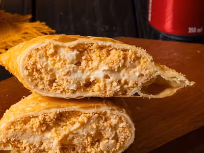 Pastel Frango Mussarela